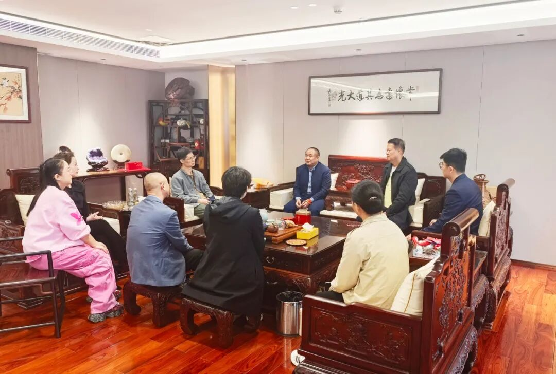 中国非公医协眼科官网信息中心赴大光制药调研座谈