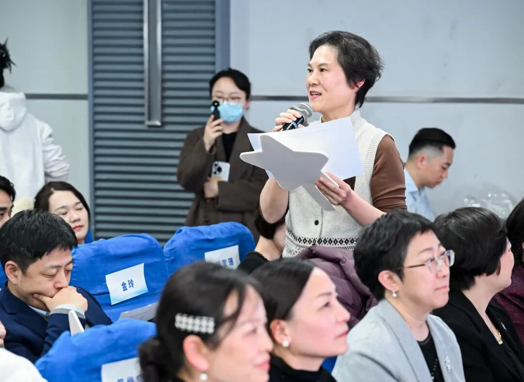 “海上之光”闪耀，光正新视界眼科共襄第十四届“关爱近视·微笑”学术交流会