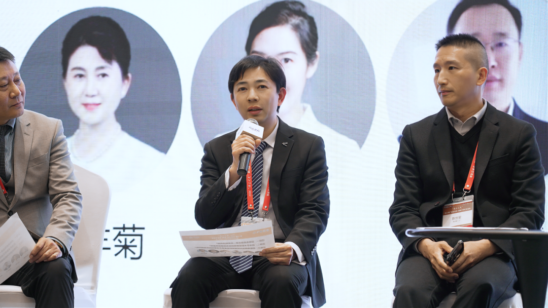 “海上之光”闪耀，光正新视界眼科共襄第十四届“关爱近视·微笑”学术交流会