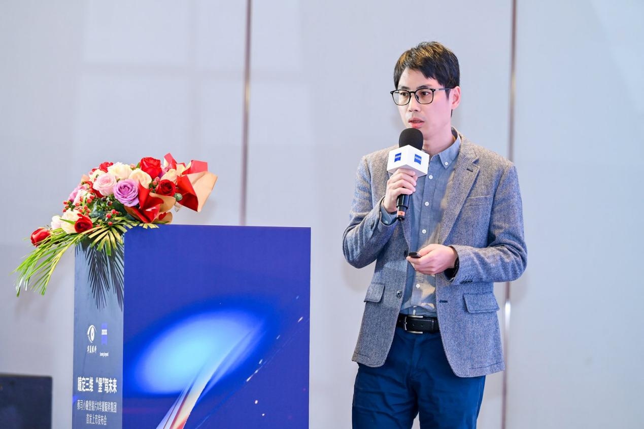 华厦眼科首发上市蔡司小瞳堡镜片，开启精准近防新阶段 